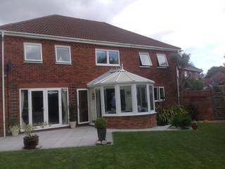 Traditional Garden Room Project: modern  by ROCOCO, Modern   