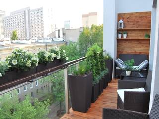 Aranżacja balkonu "po francusku", Ogrody Przyszłości Ogrody Przyszłości Classic style balcony, veranda & terrace