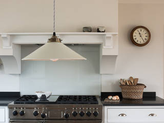 The Nursery Shaker Kitchen by deVOL, deVOL Kitchens deVOL Kitchens 컨트리스타일 주방