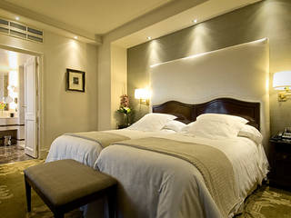 Hotel Wellington, DyD Interiorismo - Chelo Alcañíz DyD Interiorismo - Chelo Alcañíz Classic style bedroom