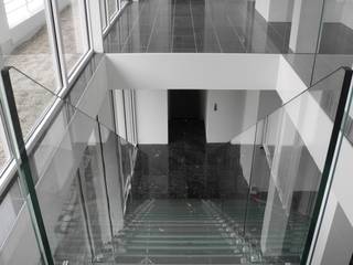 Mistral all glass commercial, Siller Treppen/Stairs/Scale Siller Treppen/Stairs/Scale Stairs Glass