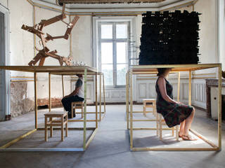 Casas  por USM Möbelbausysteme Clássico  