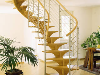 PENTAGON - Eine organische Holztreppe, Siller Treppen/Stairs/Scale Siller Treppen/Stairs/Scale Schody Drewno O efekcie drewna