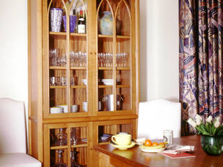 Zabrano and Oak Gothic Kitchen designed and made by Tim Wood, Tim Wood Limited Tim Wood Limited Cocinas de estilo ecléctico