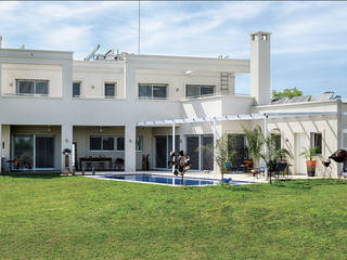 La Casa G: The Sustainable House in Argentina., La Casa G: La Casa Sustentable en Argentina La Casa G: La Casa Sustentable en Argentina Moderne Häuser