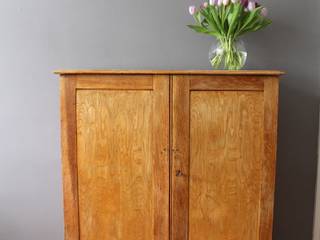 1930s vintage oak school cupboard, Owl and the Elephant Owl and the Elephant Место для хранения