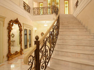 Дом космополит, KASHUBA DESIGN KASHUBA DESIGN Classic style corridor, hallway and stairs