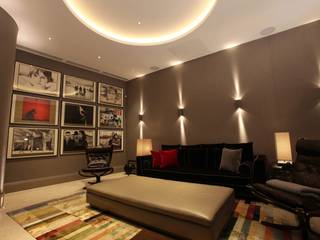 U2 Can Have a Home Cinema Like This, Finite Solutions Finite Solutions 모던스타일 미디어 룸