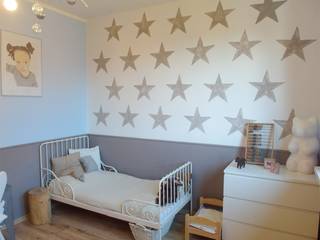 Pokój Hani, NaNovo NaNovo Eclectic style nursery/kids room