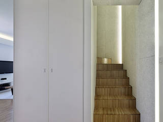 Piso Heraklith, Castroferro Arquitectos Castroferro Arquitectos Modern Corridor, Hallway and Staircase