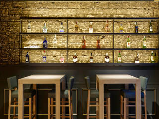 Restaurante The Cow Market, Carlos Martinez Interiors Carlos Martinez Interiors مساحات تجارية