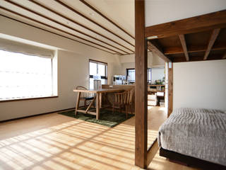 御嶽山・ROOM・T（ONTAKESAN・ROOM・T）, 吉田裕一建築設計事務所 吉田裕一建築設計事務所 和風デザインの リビング 木 木目調