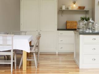 The Newcastle Shaker Kitchen by deVOL , deVOL Kitchens deVOL Kitchens クラシックデザインの キッチン