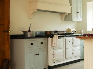 The Osgathorpe Classic English Kitchen by deVOL , deVOL Kitchens deVOL Kitchens Country style kitchen