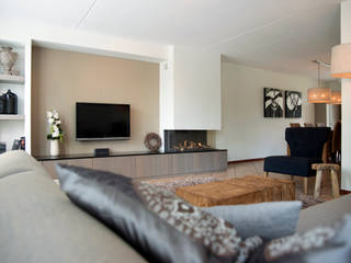 Moderne haard in bestaande woning, Hemels Wonen interieuradvies Hemels Wonen interieuradvies Modern living room