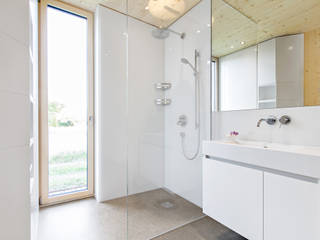 Sommerhaus Südburgenland, 24gramm Architektur 24gramm Architektur Modern bathroom