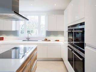 Flow High Gloss White, Stoneham Kitchens Stoneham Kitchens Cocinas de estilo minimalista