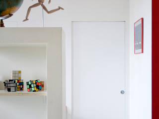 HOUSE F, M N A - Matteo Negrin M N A - Matteo Negrin Salas de estilo minimalista