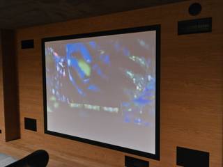 Sistema Home cinema THX 7.2 , C.A.T di Bertozzi & C s.n.c C.A.T di Bertozzi & C s.n.c Moderner Multimedia-Raum