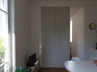 Appartement Martel, Paris 10e, Ramsés Salazar Architecte Ramsés Salazar Architecte ミニマルデザインの ダイニング