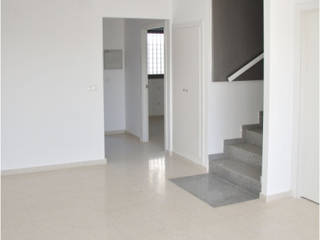 3 VPO Benquerencia, MarbleGrana MarbleGrana Ingresso, Corridoio & Scale in stile moderno