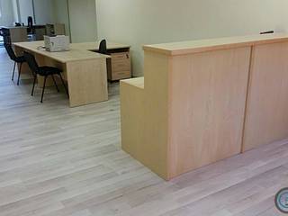 Suelo Laminado , Almacén de Carpintería Gómez Almacén de Carpintería Gómez Commercial spaces