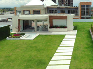 Techo Verde / Roof Garden , ENVERDE ENVERDE Agencias de autos de estilo moderno