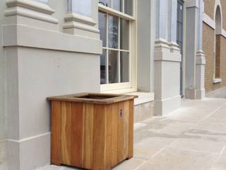 Brace of Butchers - Planters installation., The Dorset Planter Co. The Dorset Planter Co. Jardines de estilo moderno