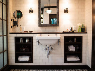 Drummonds Case Study: Loz Feliz Retreat, California من Drummonds Bathrooms بحر أبيض متوسط