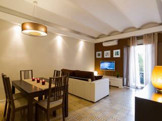 Apartamento turistico en Barcelona, Agami Design Agami Design Moderne woonkamers