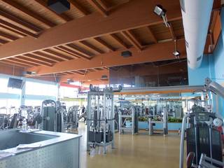 Realizzazione di un centro sportivo , STUDIO ARCH. '83 STUDIO ARCH. '83 Ruang Fitness