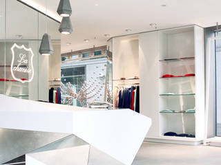 Boutique Stuttgart, SCHATZ + LICHTDESIGN SCHATZ + LICHTDESIGN Commercial spaces