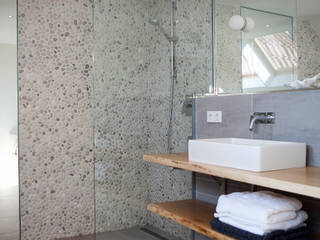 Vakantiehuis Schiermonnikoog, Binnenvorm Binnenvorm Modern bathroom Bathtubs & showers