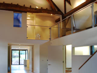 Pye Barn, Oxfordshire, David Nossiter Architects David Nossiter Architects Modern corridor, hallway & stairs