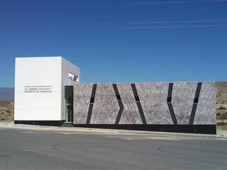 CENTRO DE INTERPRETACIÓN DE TERRERA VENTURA Y EL DESIERTO DE TABERNAS, ROOM arquitectos e interioristas ROOM arquitectos e interioristas مساحات تجارية