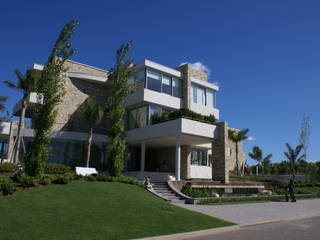 La casa que canta, VACCAREZZA Y TENESINI S.A. VACCAREZZA Y TENESINI S.A. Modern houses