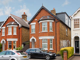 Exterior - Before and After Side dormer A1 Lofts and Extensions 모던스타일 주택