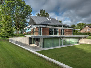 Villa H, Coenen Sättele Architecten Coenen Sättele Architecten บ้านและที่อยู่อาศัย