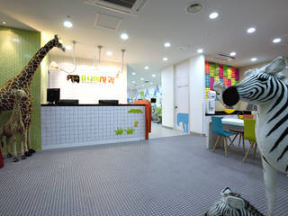 JinJu Junior Dental Clinic, (주)유이디자인 (주)유이디자인 Commercial spaces