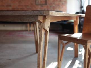 RIG TABLE, ROARHIDE Industrial designs ROARHIDE Industrial designs Industrial style dining room