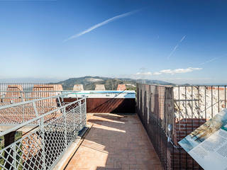 Torre Baró, Jordi Farrando arquitecte Jordi Farrando arquitecte Casas estilo moderno: ideas, arquitectura e imágenes