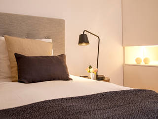 Lisboa Baixa - Before and After, Staging Factory Staging Factory Classic style bedroom Lighting