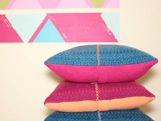 Scandinavian Be Bold - 100% Lambs wool Cushion & Throw, Suzie Lee Knitwear Suzie Lee Knitwear 스칸디나비아 거실