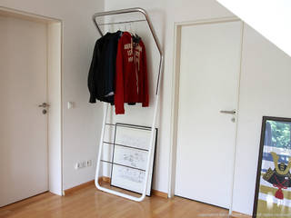 Anlehngarderobe, everdesign everdesign Nowoczesny korytarz, przedpokój i schody