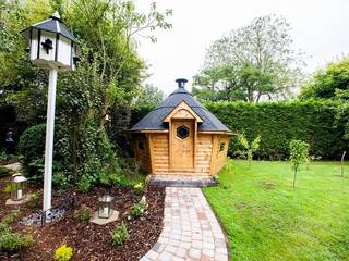 A medium barbecue cabin. , Arctic Cabins Arctic Cabins Scandinavian style garden