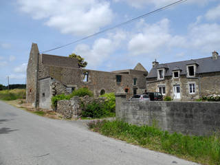 MATCH, VISIBLE VISIBLE Eclectic style houses