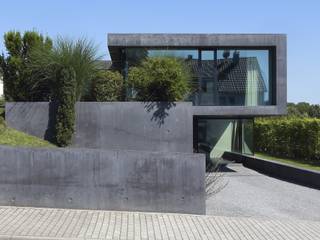 Modernes Einfamilienhaus aus Sichtbeton, Architekturbüro Dongus Architekturbüro Dongus Modern Houses
