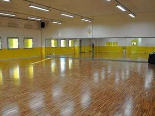 Scuola di danza a Brescia, Geometra Toselli Luciano Geometra Toselli Luciano Espaços comerciais