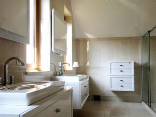 Ванная комната, Архитектурное бюро Киев Архитектурное бюро Киев クラシックスタイルの お風呂・バスルーム
