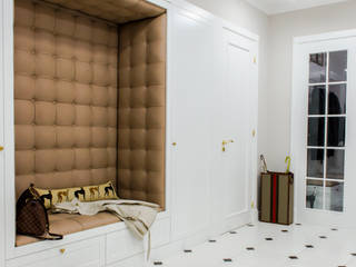 Classic Design - 230m2, TiM Grey Interior Design TiM Grey Interior Design Klassischer Flur, Diele & Treppenhaus
